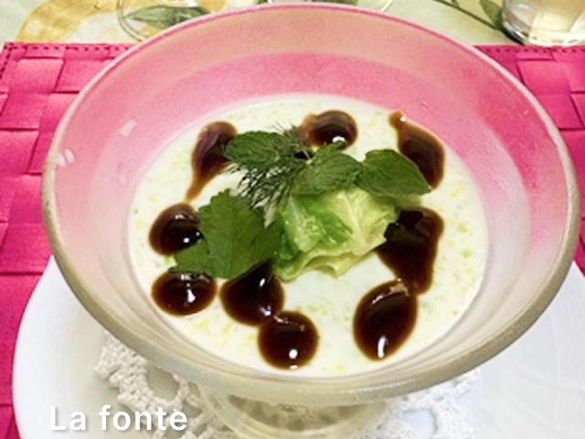 アンティパスト　春キャベツと新玉ねぎのムース